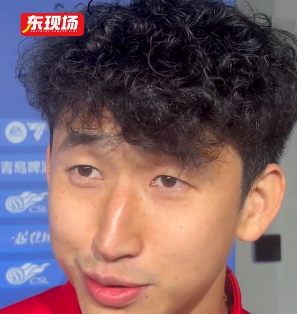 爱游戏登入-张源：回工体有点恍惚，刚开球时反复告诉自己别把球传给绿队